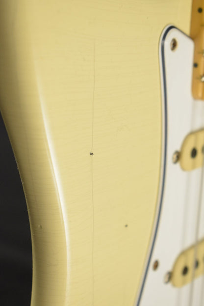 Fender Custom Shop Limited Edition '69 Stratocaster Journeyman Relic - Aged Vintage White