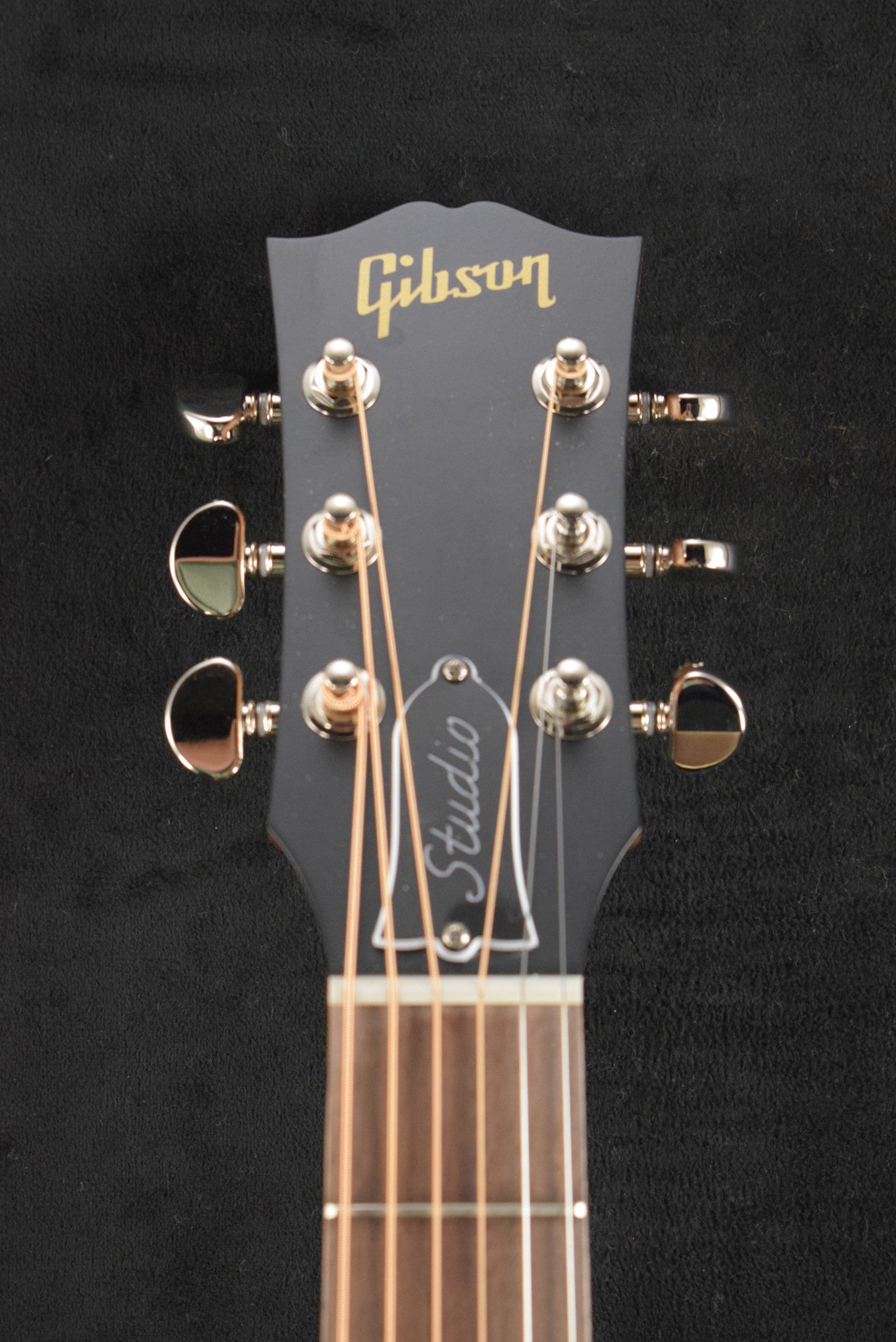 Gibson J-45 Studio Walnut Satin Natural