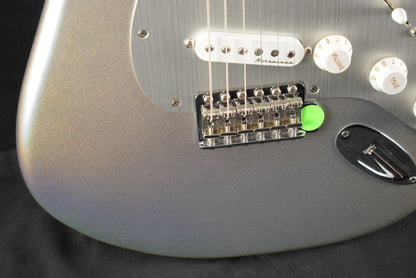 Fender H.E.R. Signature Stratocaster Chrome Glow