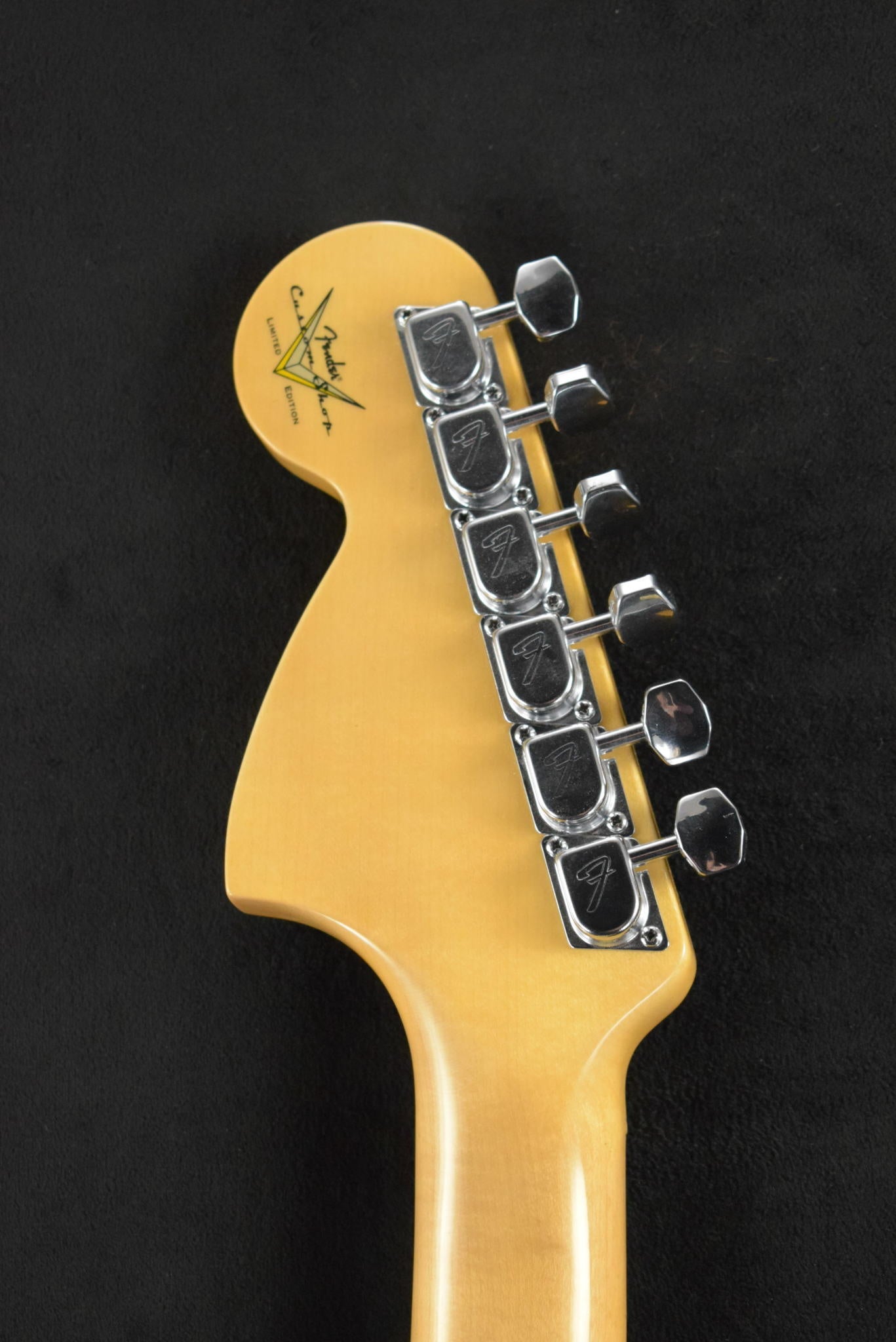 Fender Custom Shop Limited Edition '69 Stratocaster Journeyman Relic - Aged Vintage White