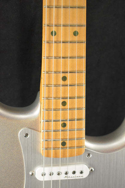 Fender H.E.R. Signature Stratocaster Chrome Glow