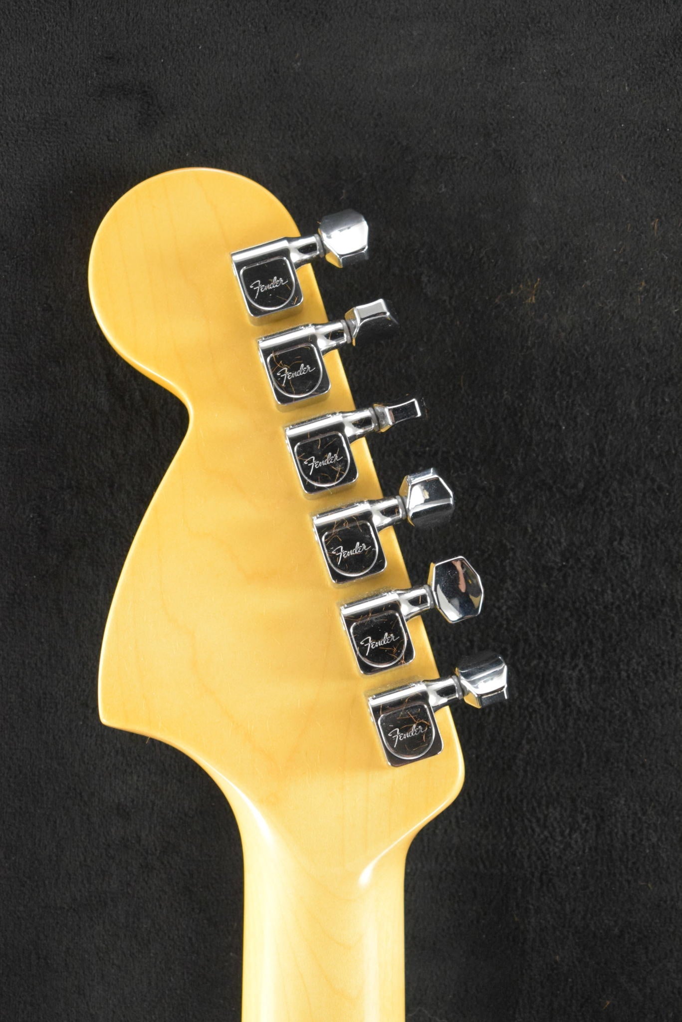 Fender American Vintage II 1975 Telecaster Deluxe Maple Fingerboard Black