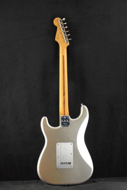 Fender H.E.R. Signature Stratocaster Chrome Glow