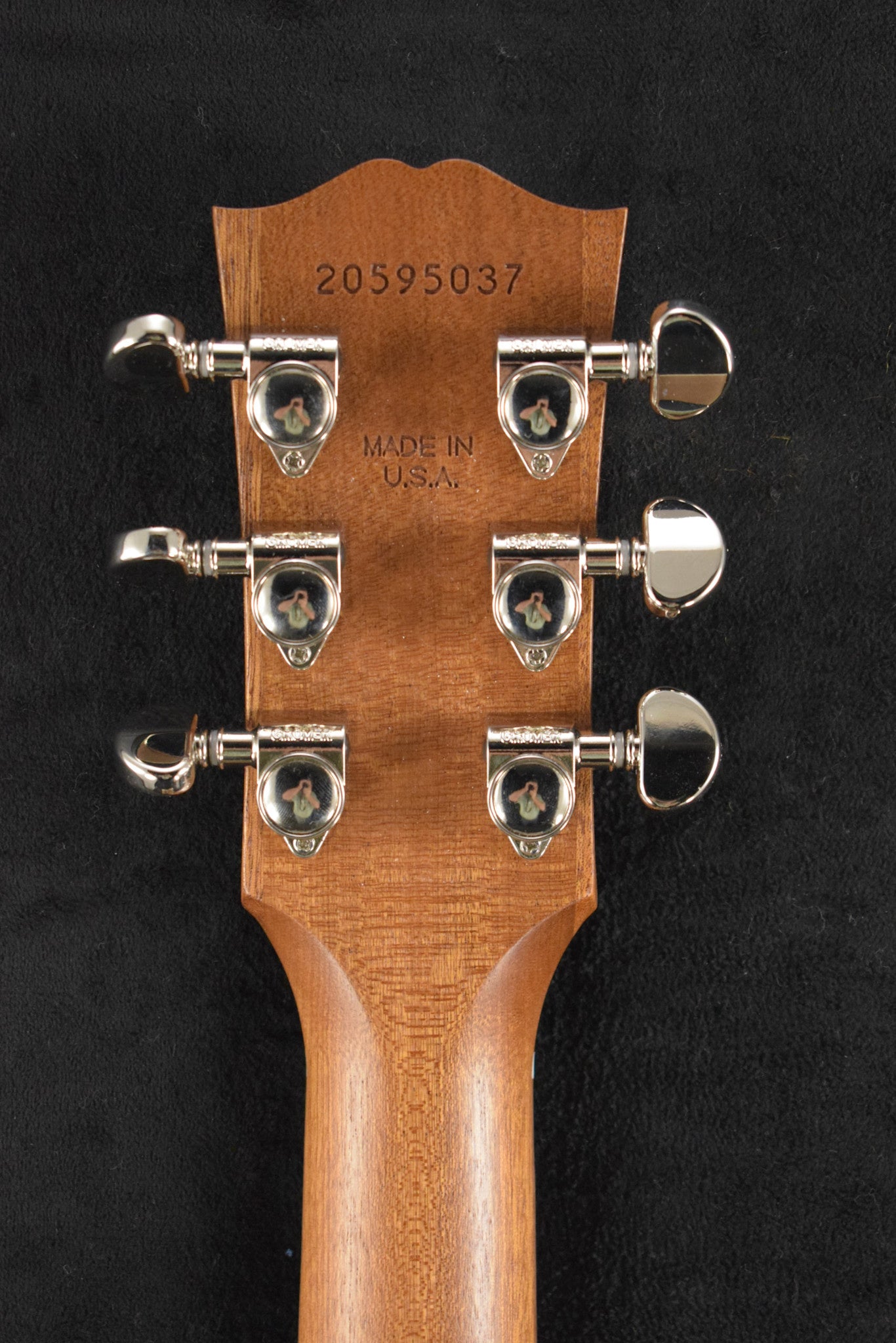 Gibson J-45 Studio Walnut Satin Natural