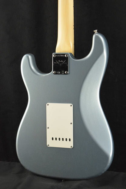 Fender '68 Stratocaster DLX Closet Classic - Aged Blue Ice Metallic