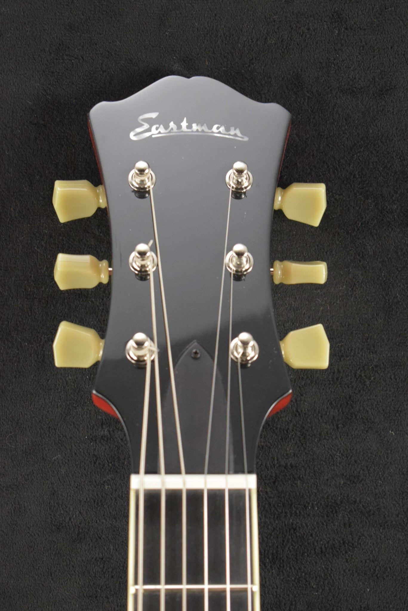 Eastman T386-RD Thinline Kent Armstrong Pickups Red Gloss Finish