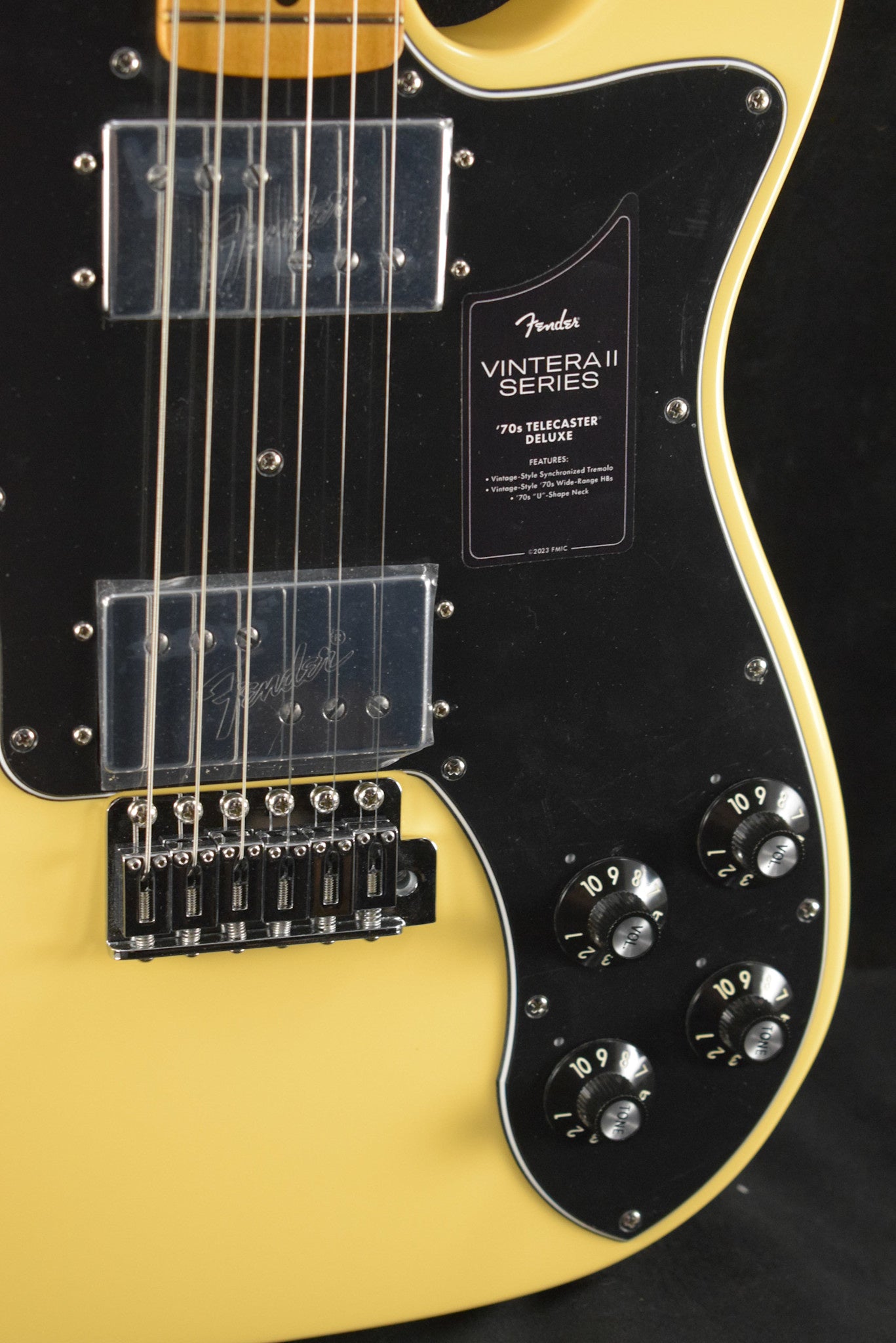 Fender Vintera II '70s Telecaster Deluxe with Tremolo Vintage White Maple Fingerboard