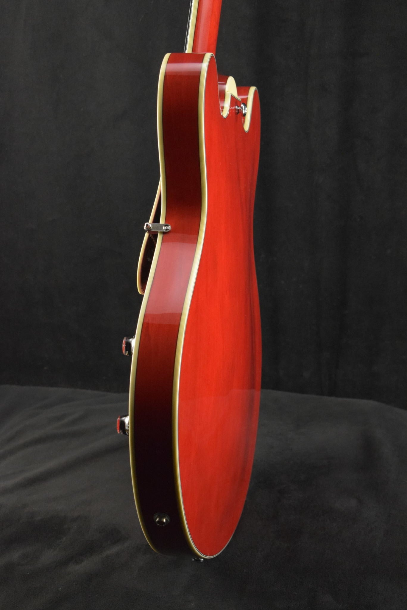 Eastman T386-RD Thinline Kent Armstrong Pickups Red Gloss Finish