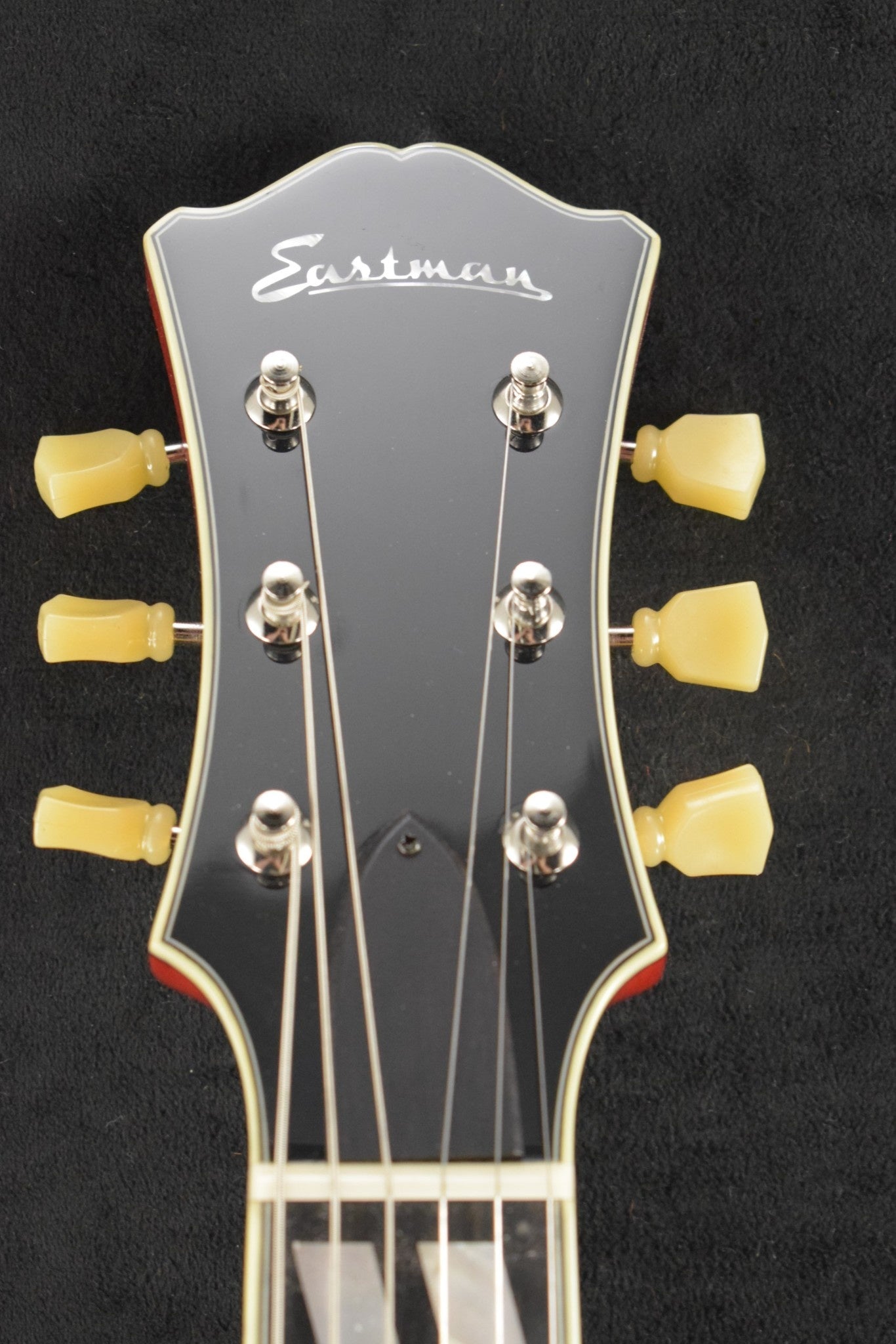 Eastman T486B-RD Thinline Bigsby Red Truetone Gloss