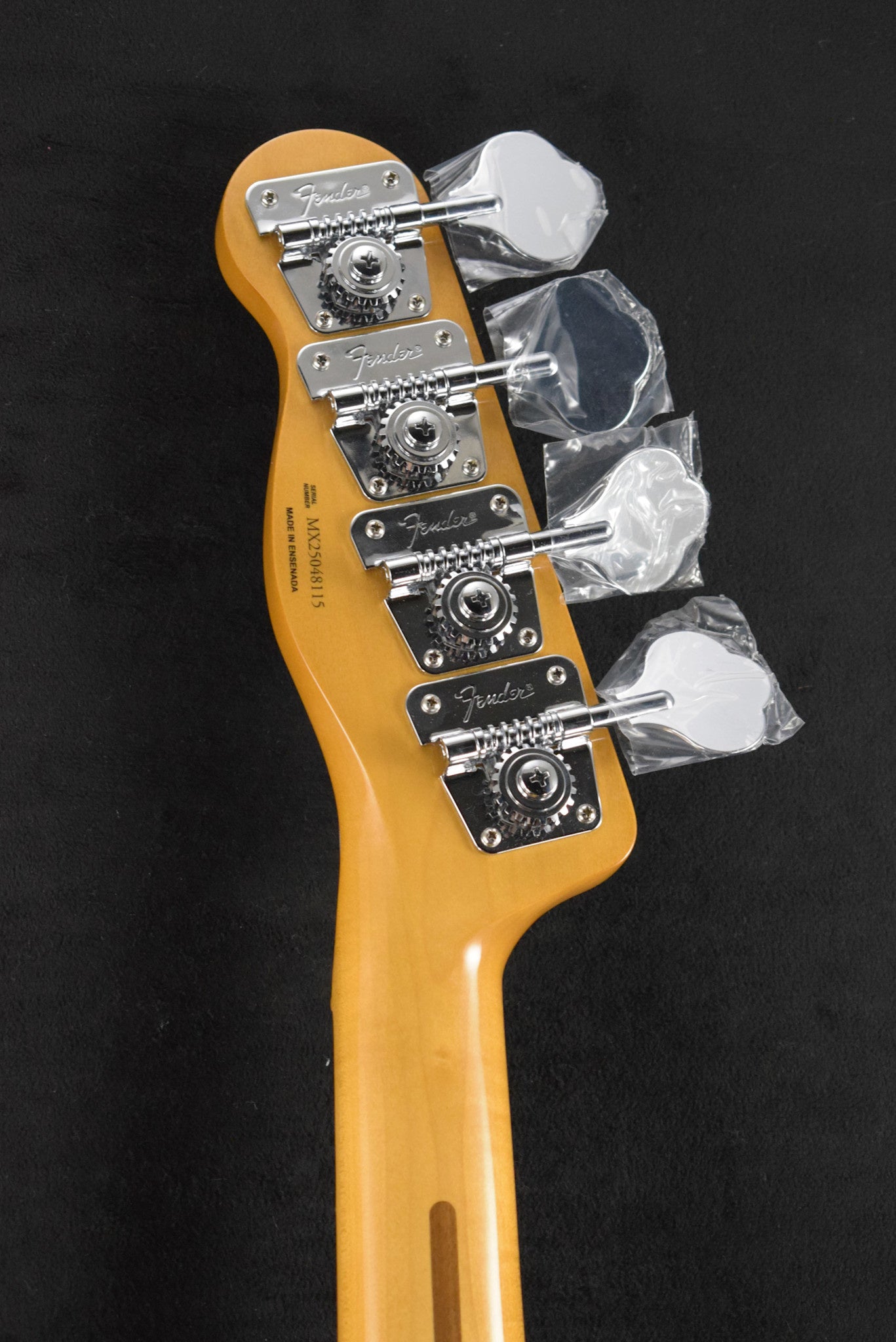 Fender Vintera II '70s Telecaster Bass Vintage White Maple Fingerboard