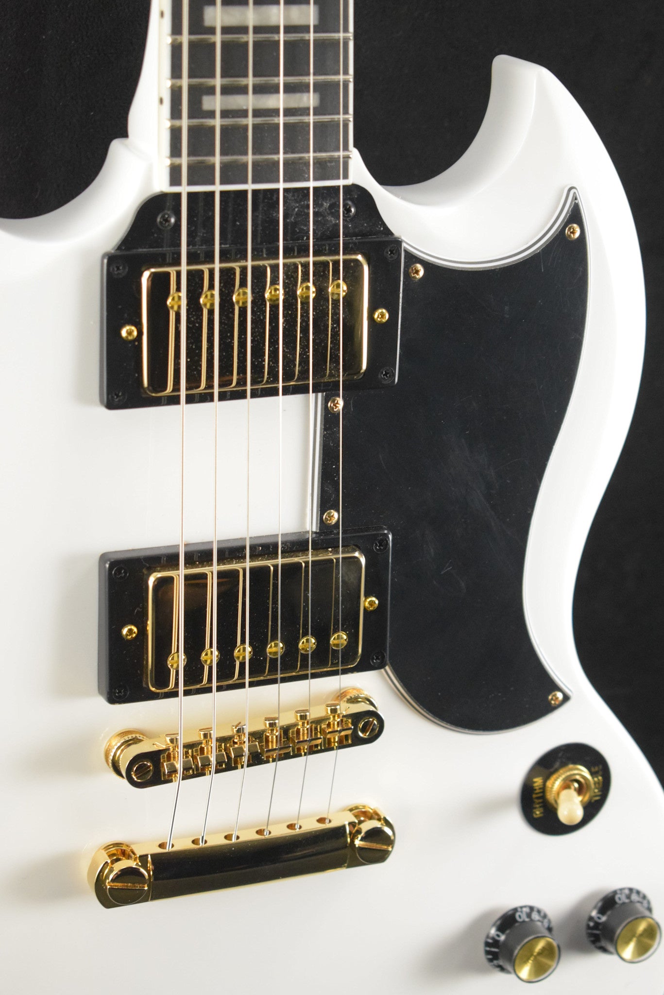 Epiphone SG Custom Alpine White w/Gig Bag – Fuller's Guitar