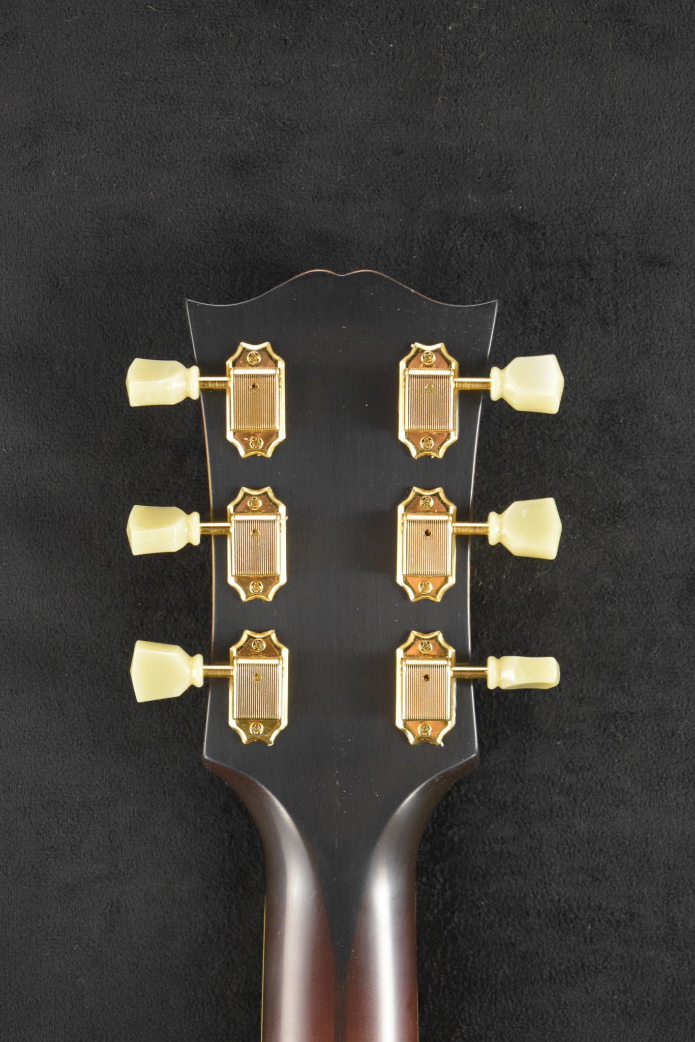 Gibson Custom Shop 1957 SJ-200 Vintage Sunburst