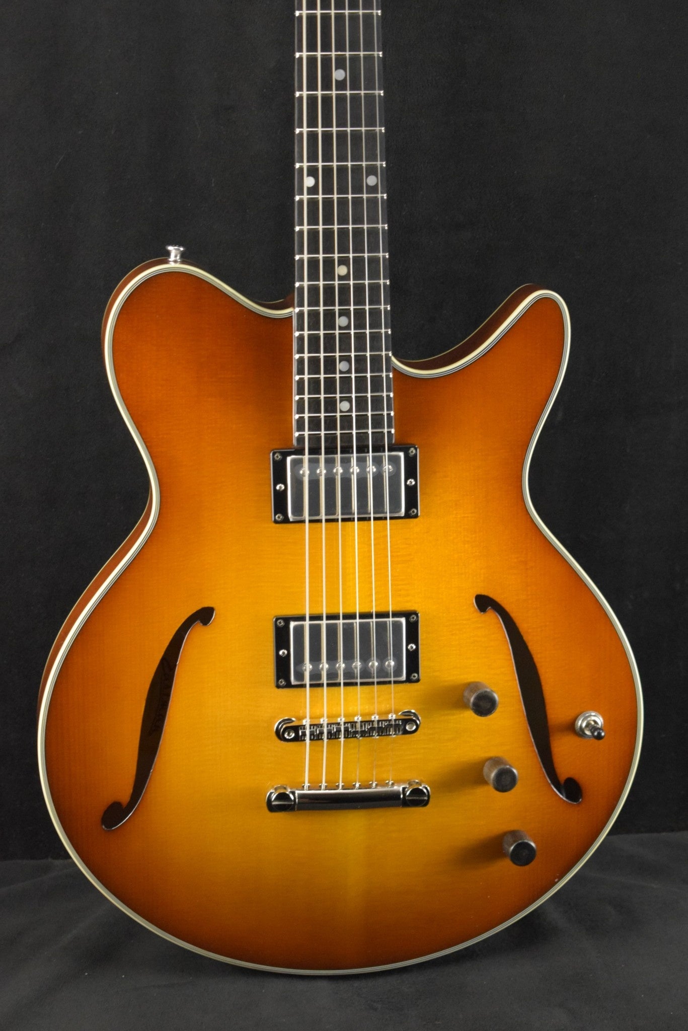 Eastman Romeo 14" Thinline Lollar Humbuckers Goldburst Truetone Gloss