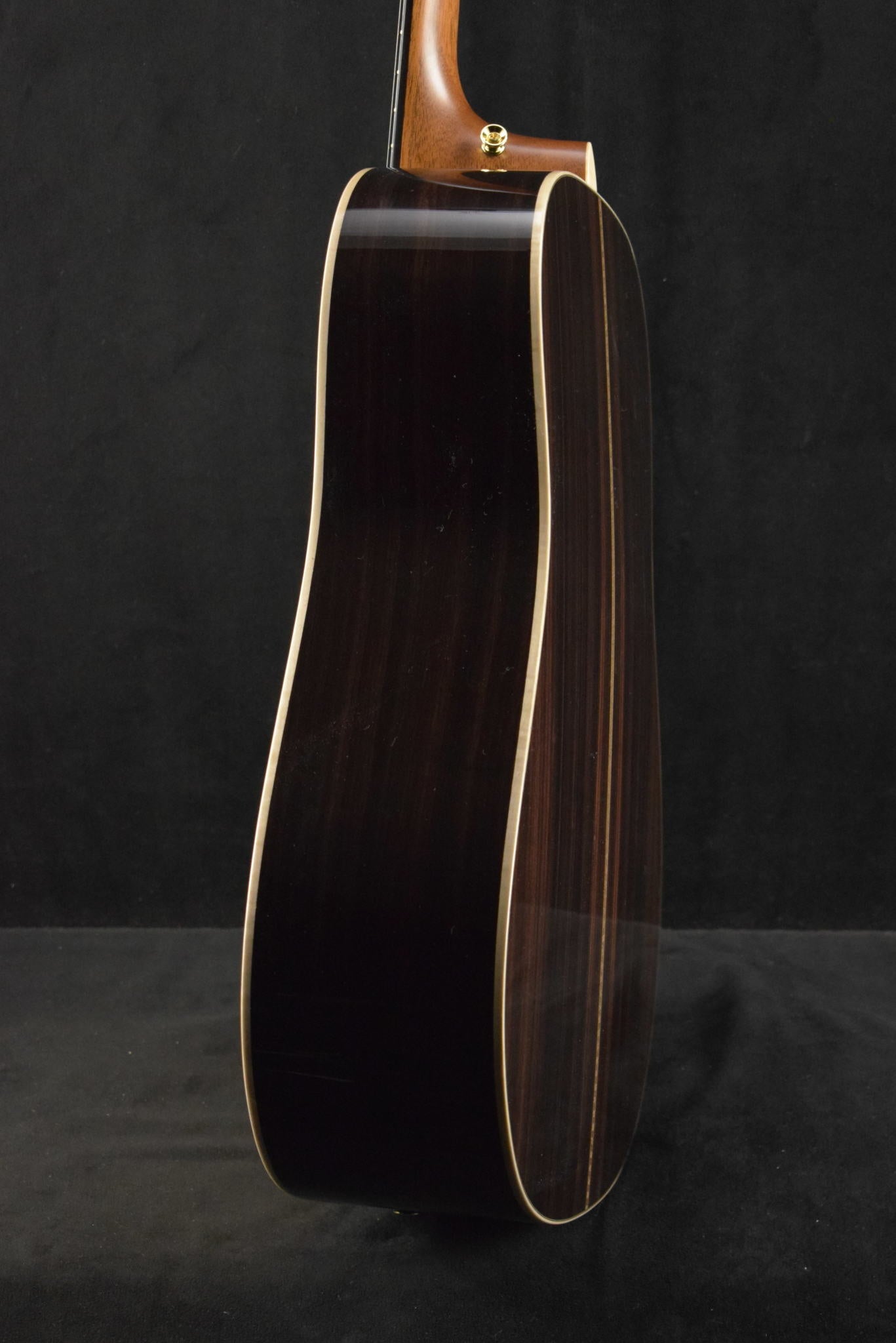 Martin D-28E Modern Deluxe Fishman Aura VT Blend Acoustic-Electric Natural