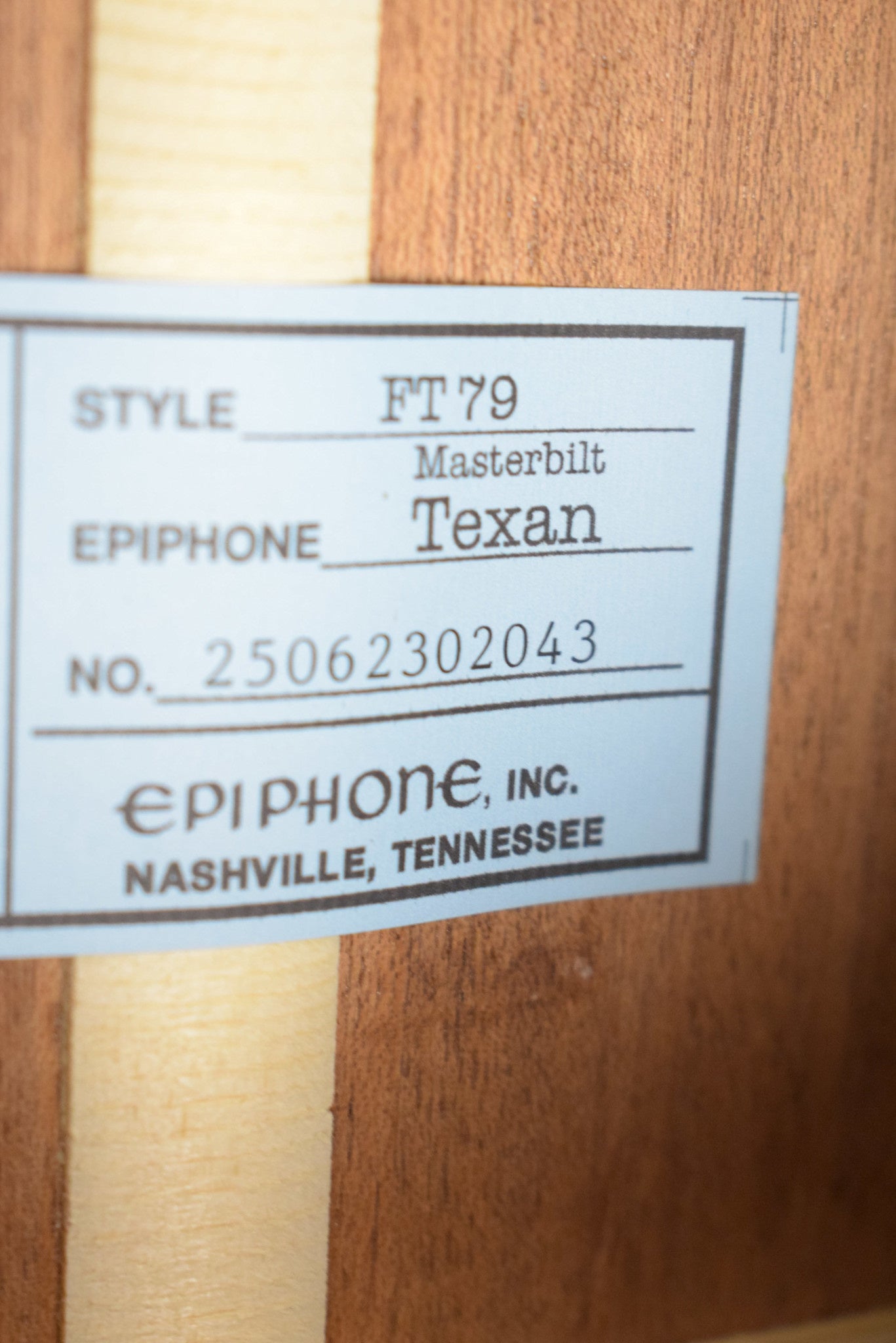 Epiphone Masterbilt Texan Faded Cherry Aged Gloss