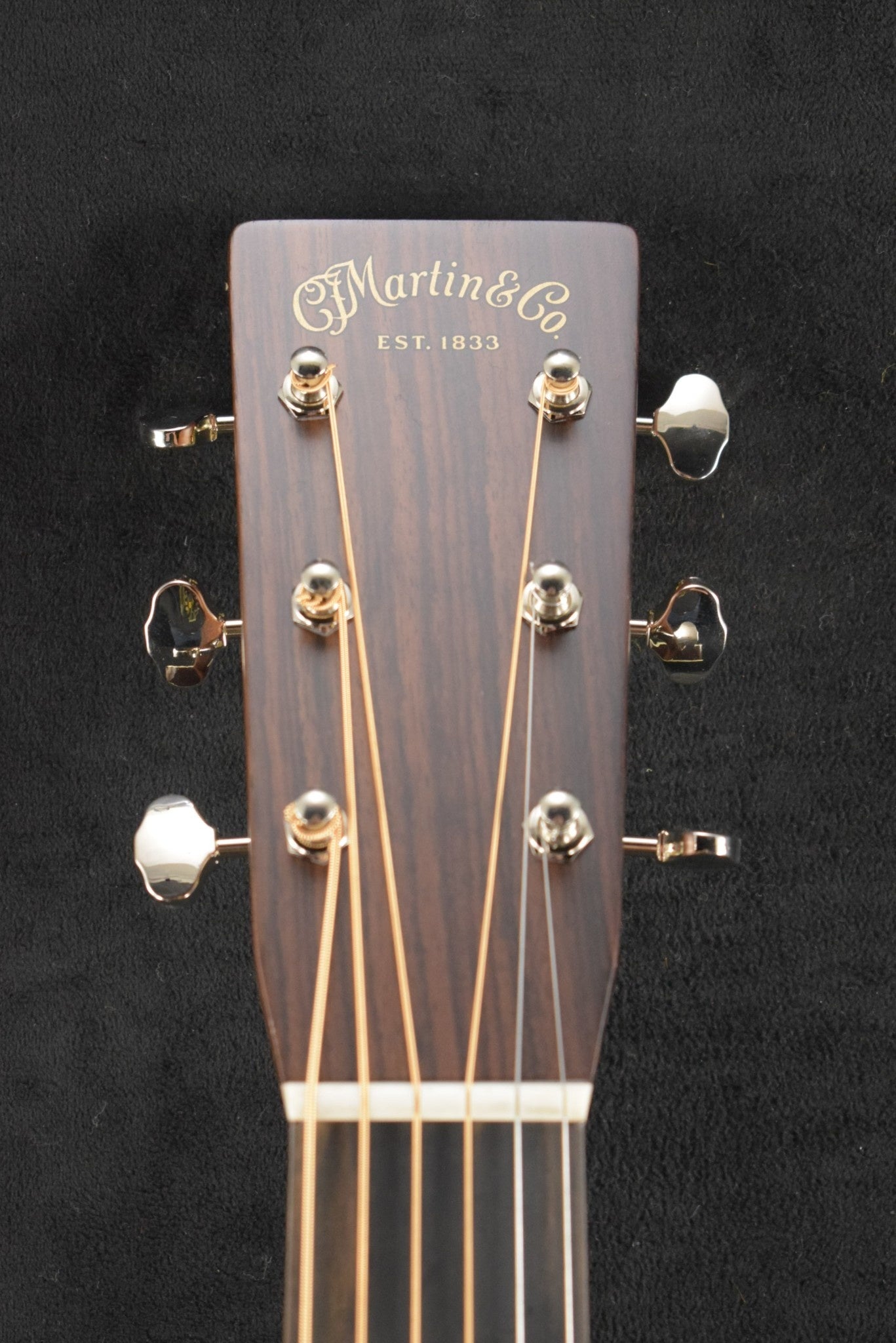 Martin D-28 Ambertone Gloss