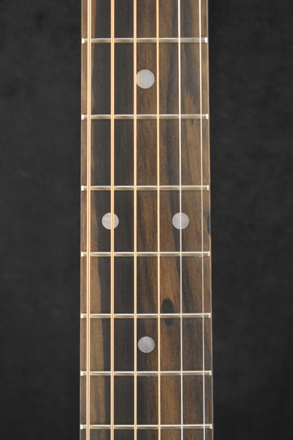 Martin D-28 Ambertone Gloss