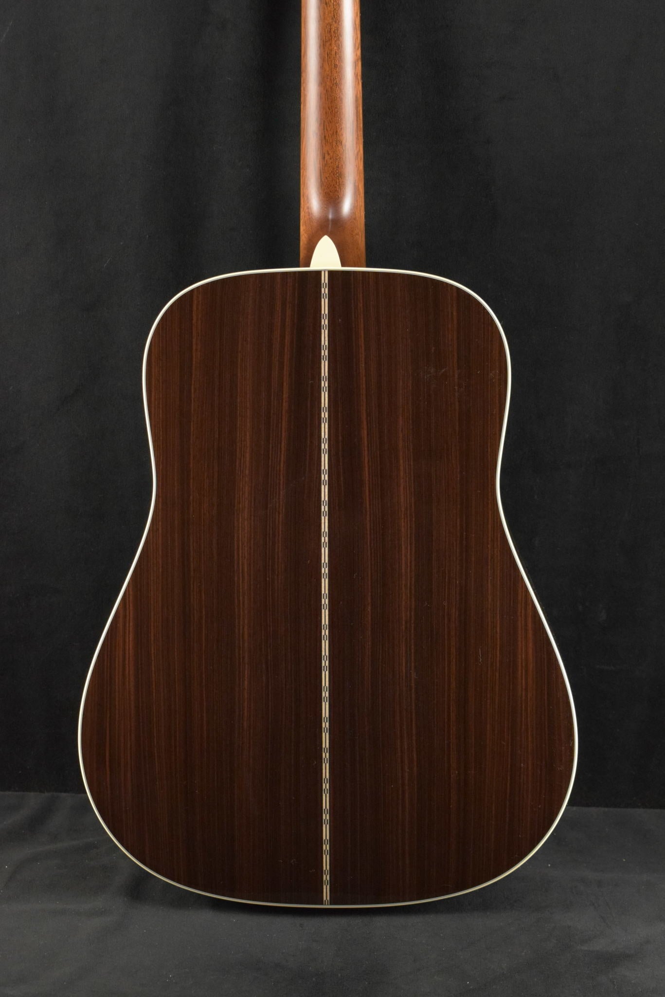 Martin D-28 Ambertone Gloss