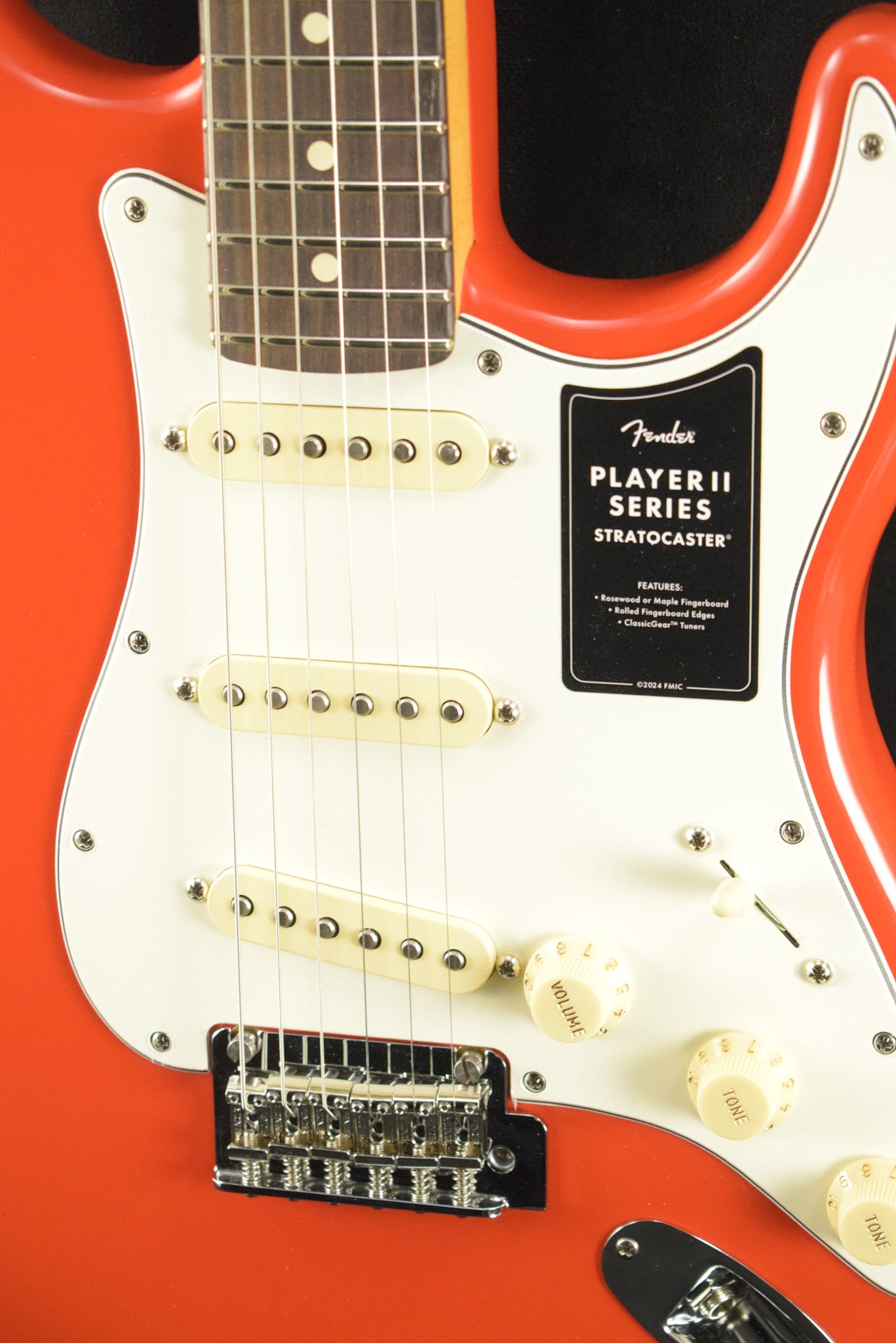 Fender Player II Stratocaster Coral Red Rosewood Fingerboard