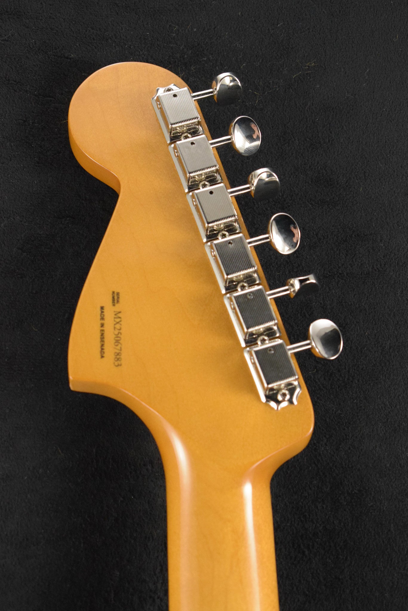 Fender Vintera II '60s Bass VI Fiesta Red Rosewood Fingerboard