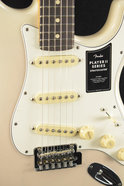 Fender Player II Stratocaster White Blonde Rosewood Fingerboard