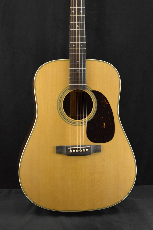 Martin D-28 Natural