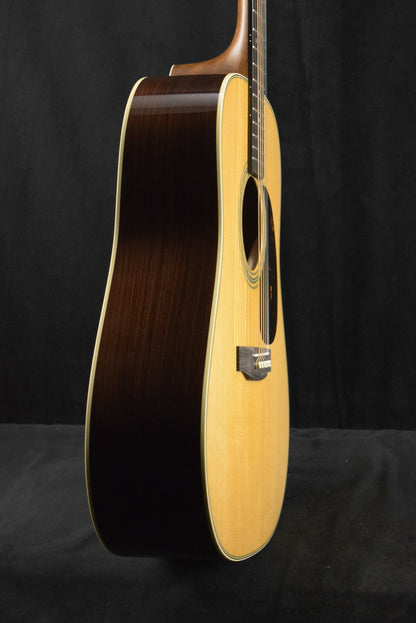 Martin D-28 Natural