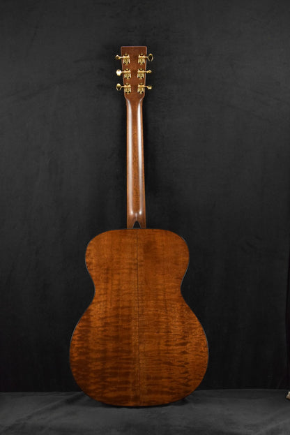 Martin Custom Shop OM Orchestra Model Sitka Spruce VTS Quilted Pommele Sapele Natural