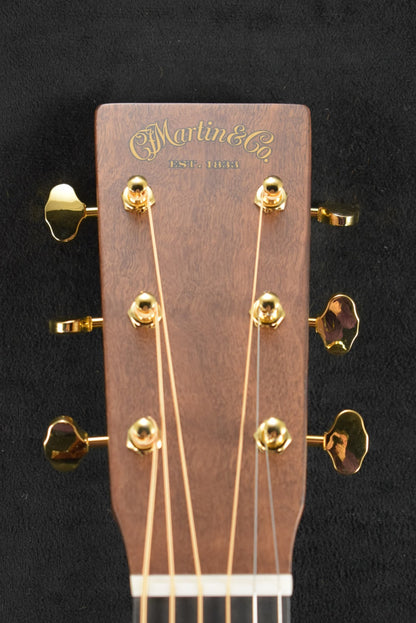 Martin Custom Shop OM Orchestra Model Sitka Spruce VTS Quilted Pommele Sapele Natural