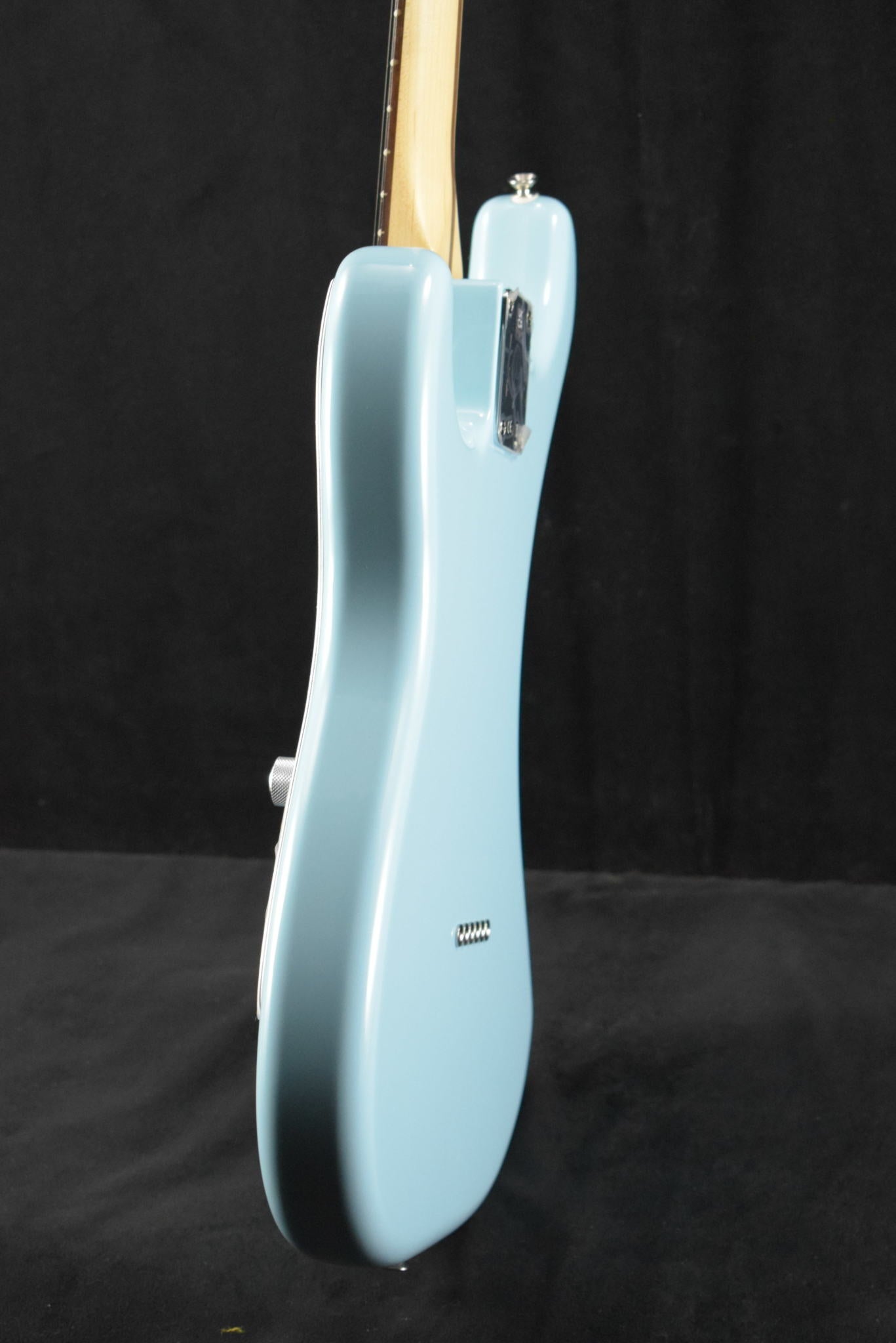 Fender Tom DeLonge Stratocaster Rosewood Fingerboard Daphne Blue