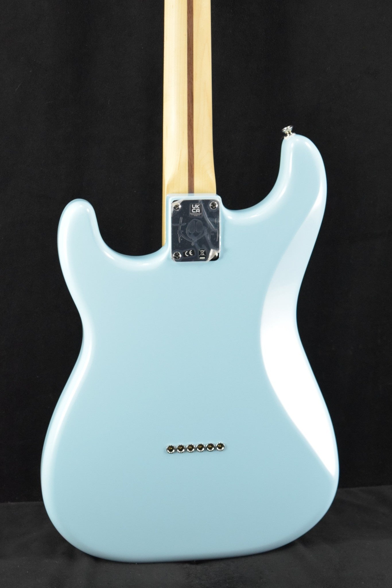 Fender Tom DeLonge Stratocaster Rosewood Fingerboard Daphne Blue