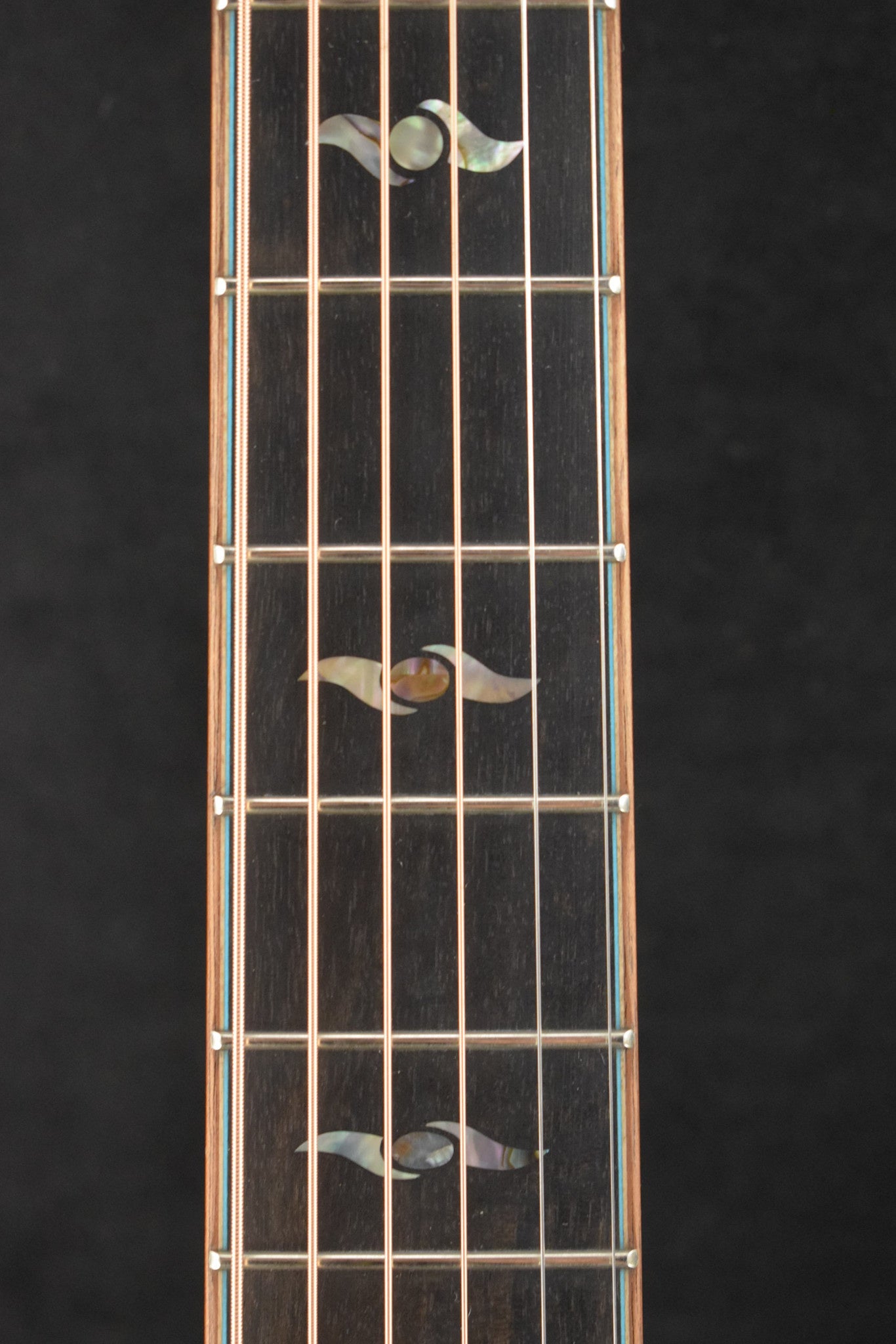 Eastman AC522CE-GB Acoustic Electric Grand Auditorium Goldburst Truetone Gloss