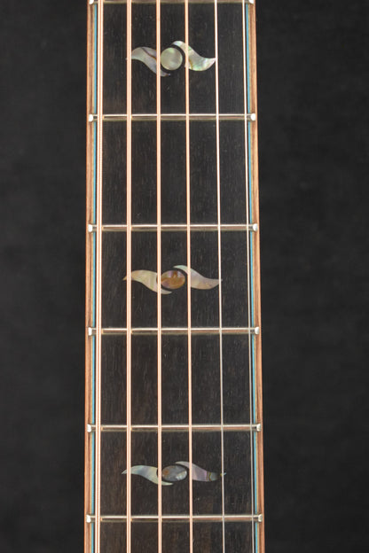 Eastman AC522CE-GB Acoustic Electric Grand Auditorium Goldburst Truetone Gloss