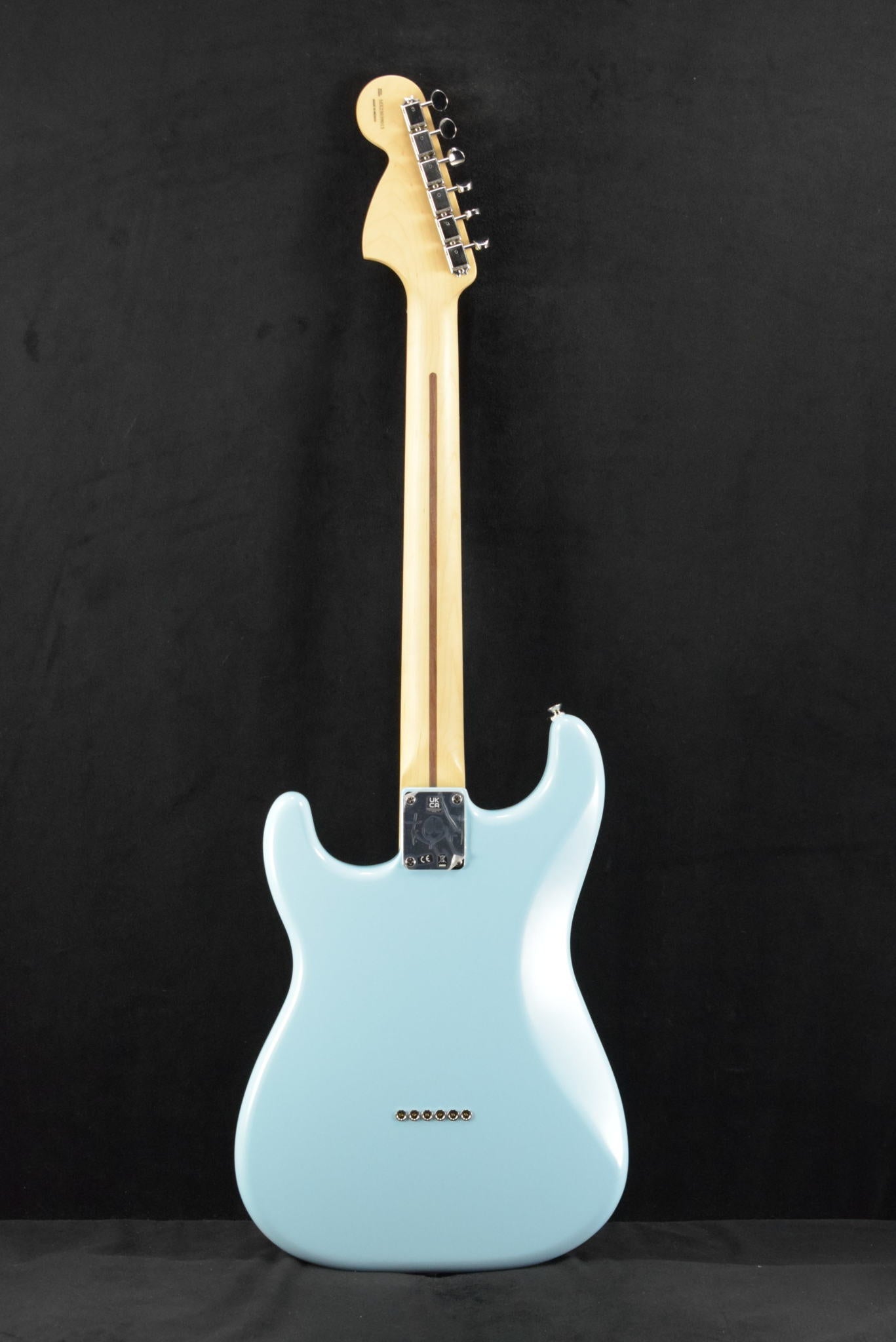 Fender Tom DeLonge Stratocaster Rosewood Fingerboard Daphne Blue