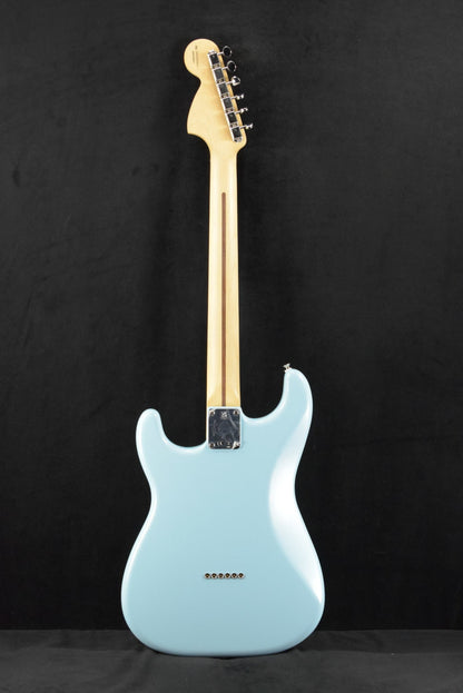 Fender Tom DeLonge Stratocaster Rosewood Fingerboard Daphne Blue