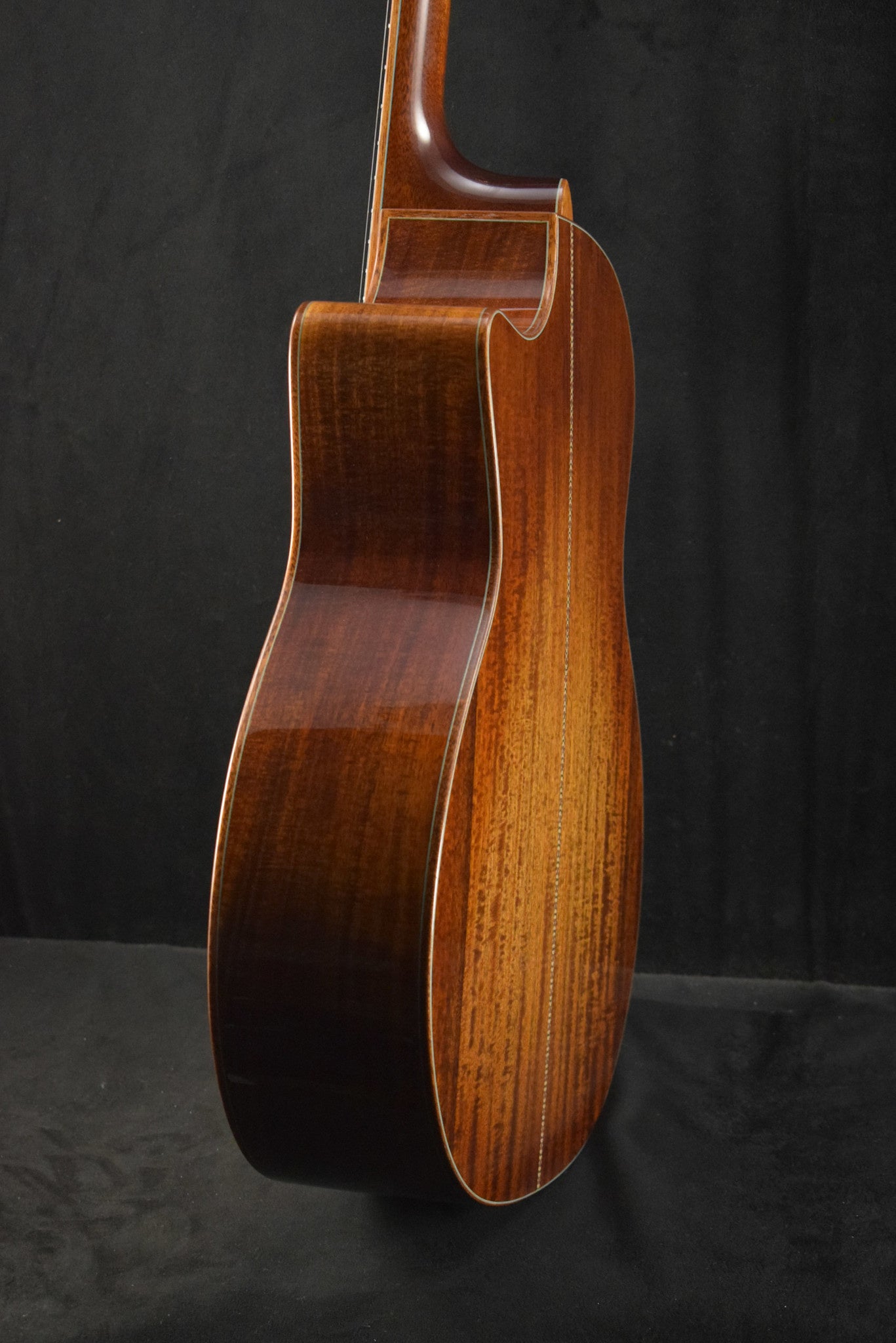 Eastman AC522CE-GB Acoustic Electric Grand Auditorium Goldburst Truetone Gloss