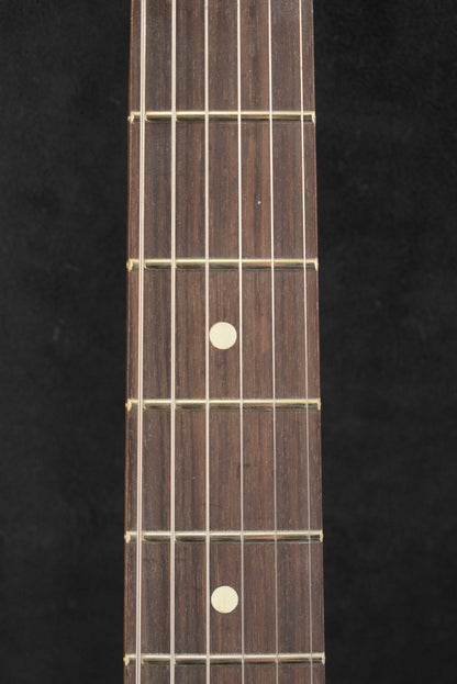 Fender Tom DeLonge Stratocaster Rosewood Fingerboard Daphne Blue