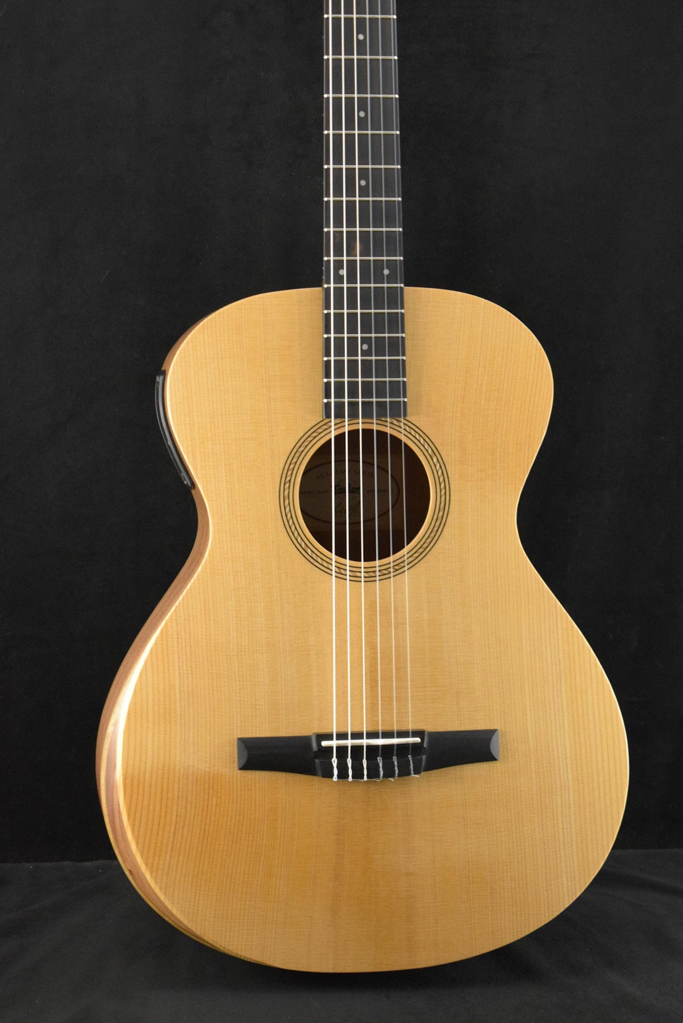 Taylor Academy 12e-N Nylon-String Acoustic-Electric Natural