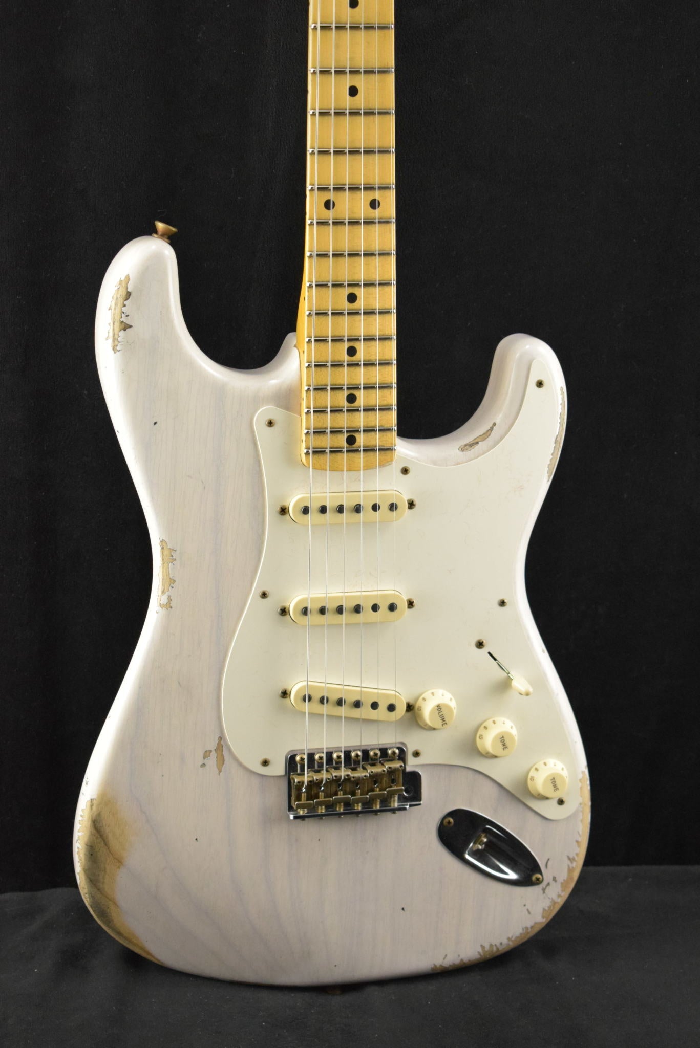 Fender Custom Shop 1957 Stratocaster Relic Aged White Blonde