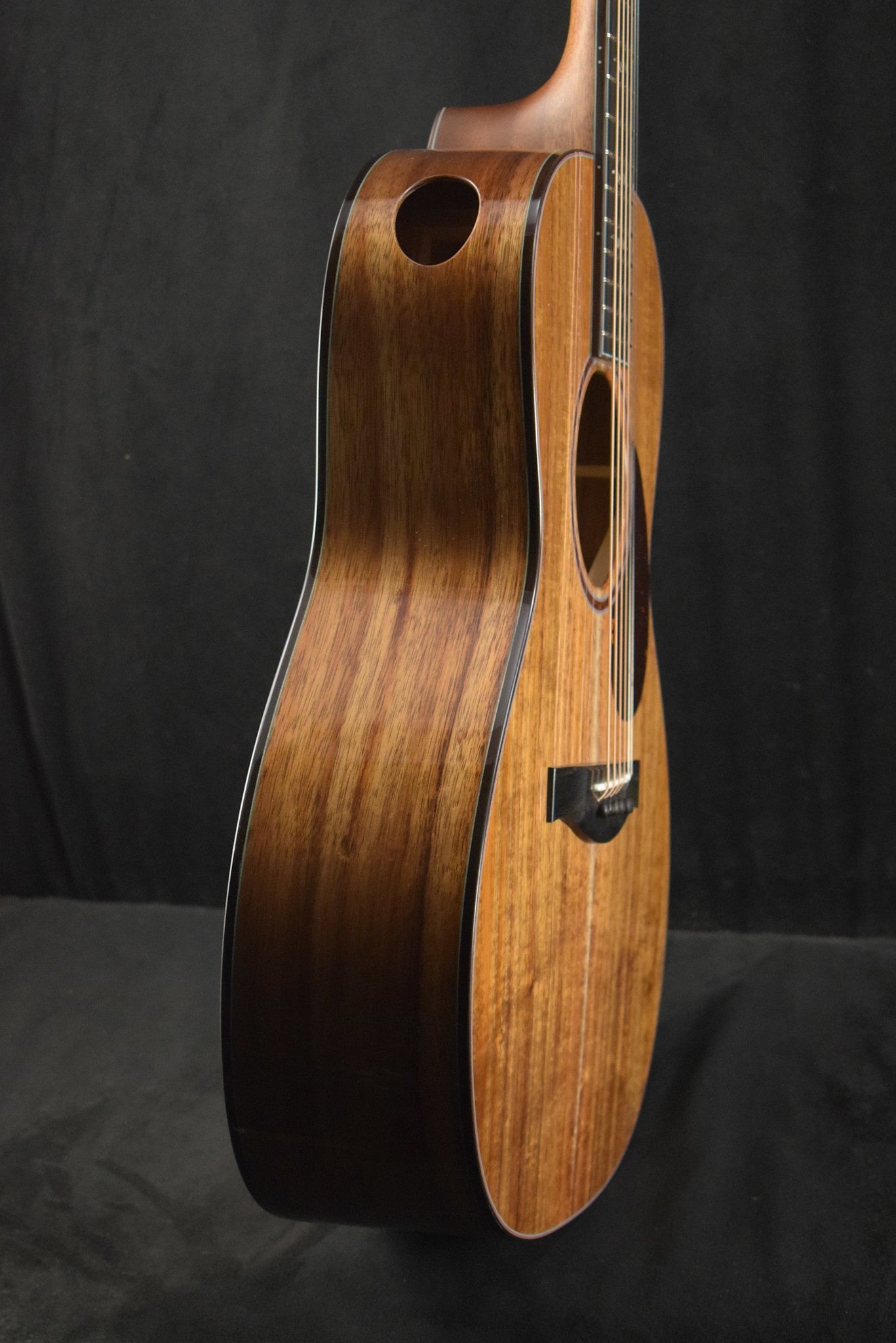 Eastman L-OOSS-Koa Luthier Series Concert Sloped-Shoulder Natural Truetone Gloss