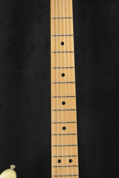 Fender Custom Shop '68 Stratocaster DLX Closet Classic - Aged Vintage White