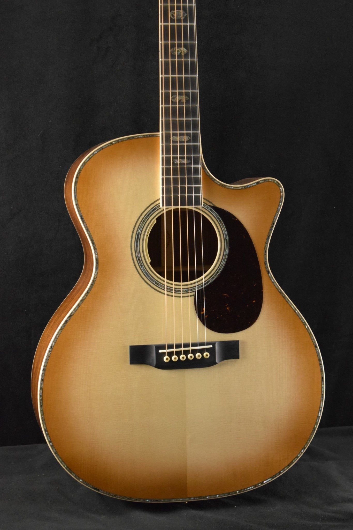 Martin Custom Shop Grand Performance Italian Alpine Spruce Guatemalan Rosewood Toasted Burst