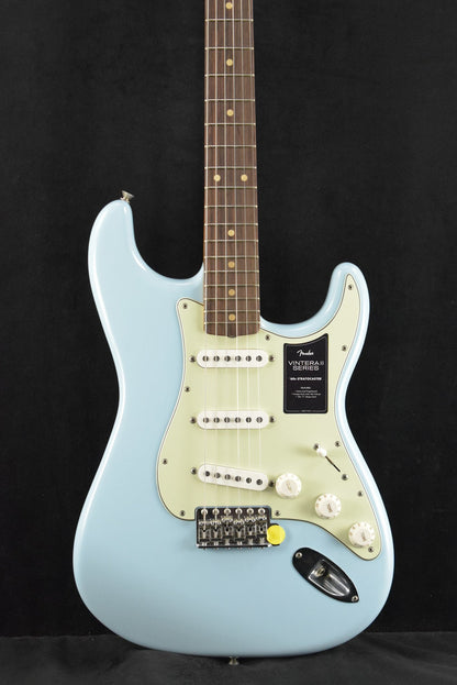 Fender Limited Edition Vintera II Road Worn '60s Stratocaster Sonic Blue Rosewood Fingerboard