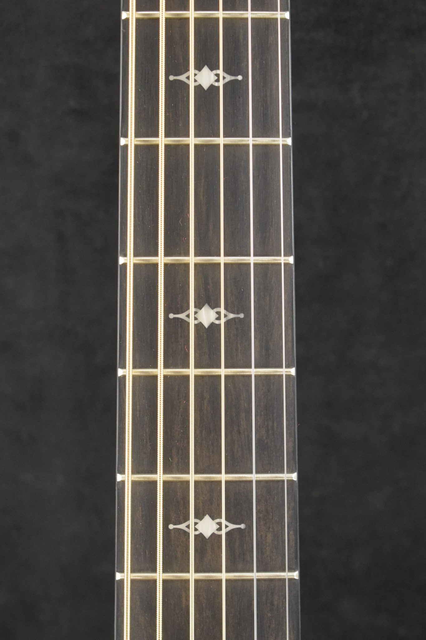 Taylor 324ce Baritone-6 LTD Shaded Edgeburst