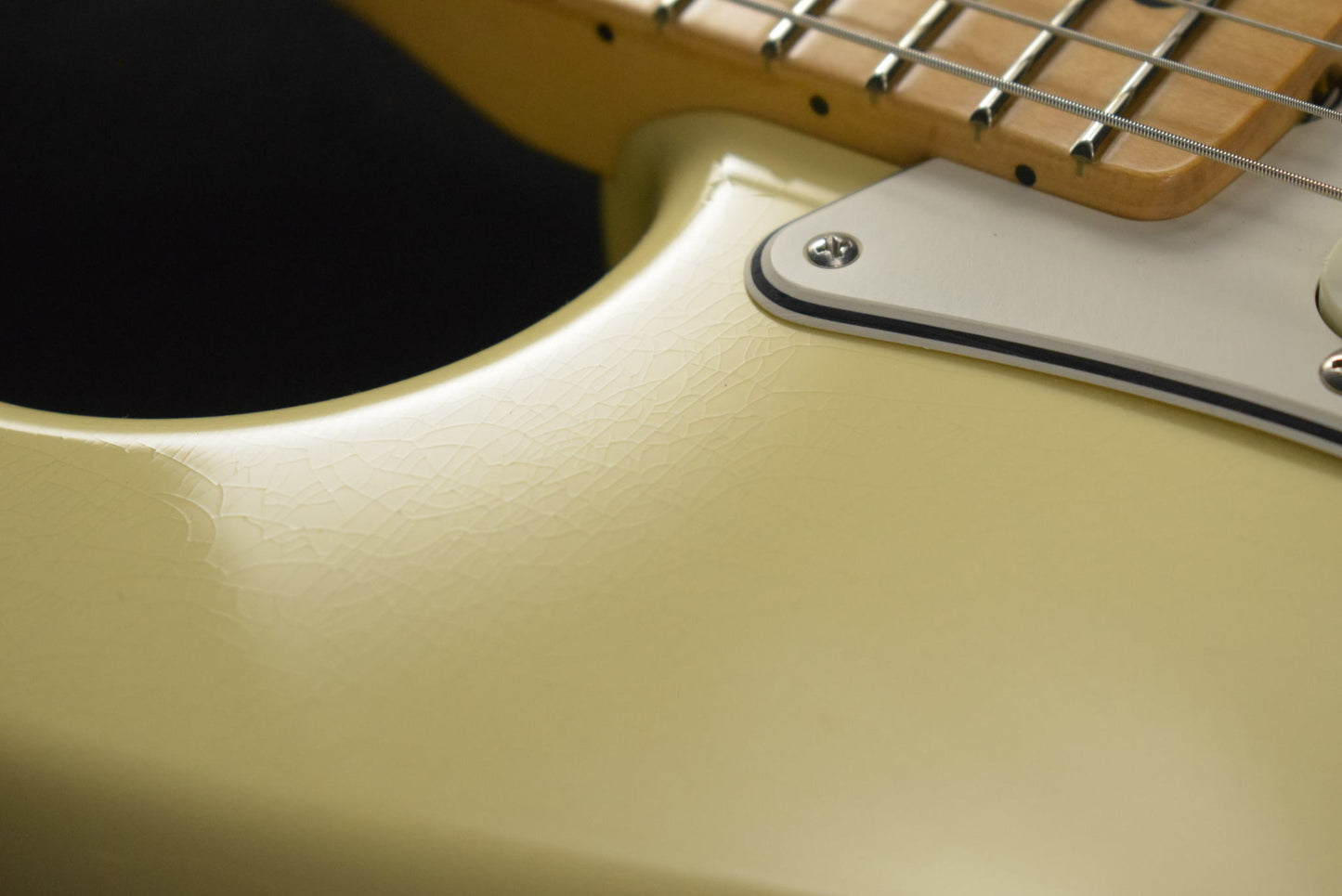 Fender Custom Shop '68 Stratocaster DLX Closet Classic - Aged Vintage White