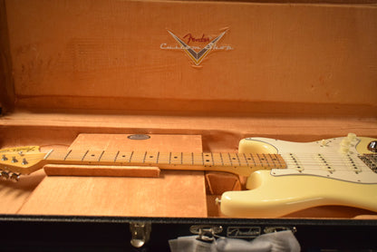 Fender Custom Shop '68 Stratocaster DLX Closet Classic - Aged Vintage White