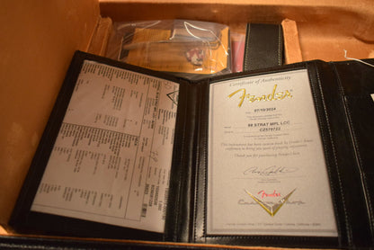 Fender Custom Shop '68 Stratocaster DLX Closet Classic - Aged Vintage White