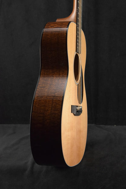Martin Custom Shop 000/OM Auditorium Quilted Pommele Sapele Sitka Spruce VTS Natural