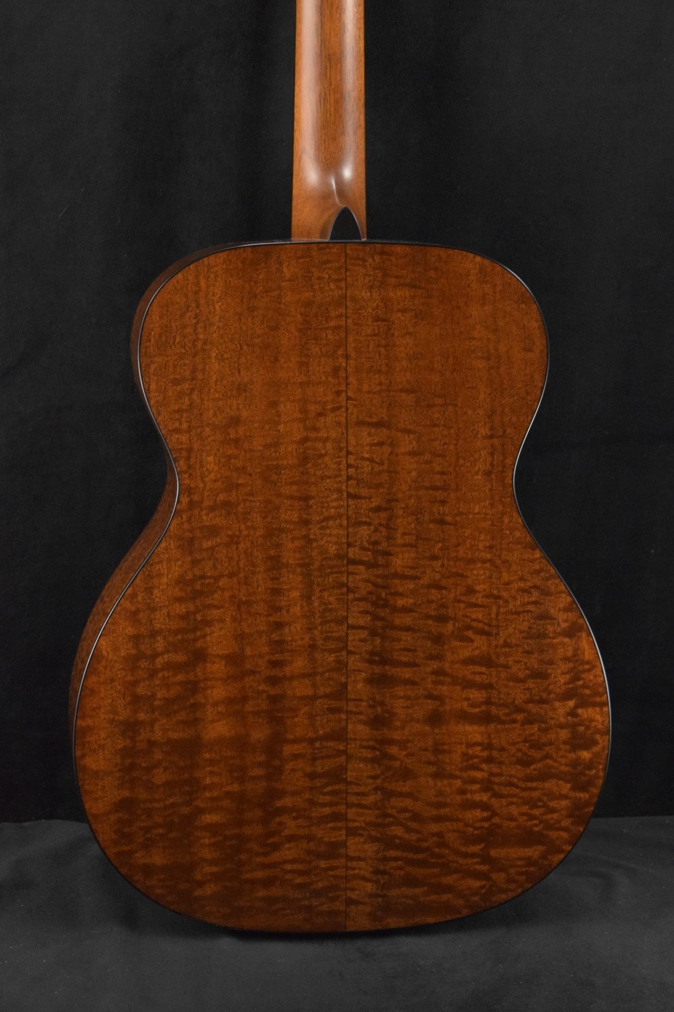 Martin Custom Shop 000/OM Auditorium Quilted Pommele Sapele Sitka Spruce VTS Natural