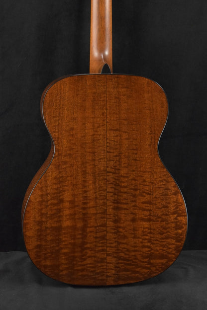 Martin Custom Shop 000/OM Auditorium Quilted Pommele Sapele Sitka Spruce VTS Natural